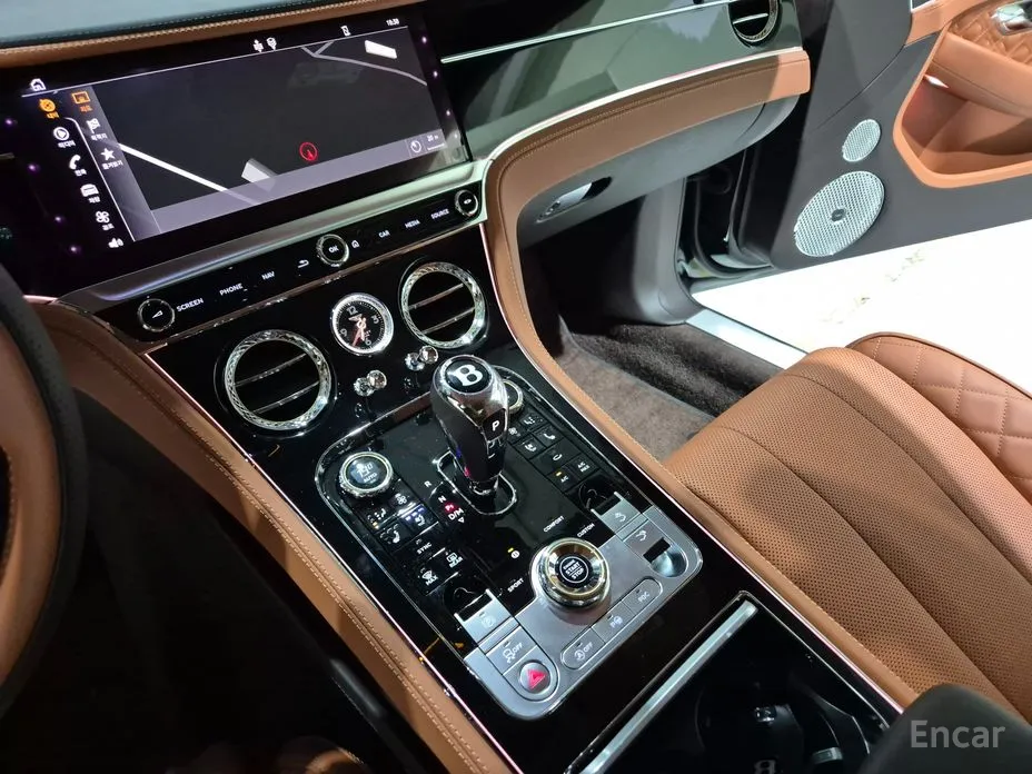 Фото 10 - Bentley Continental GT