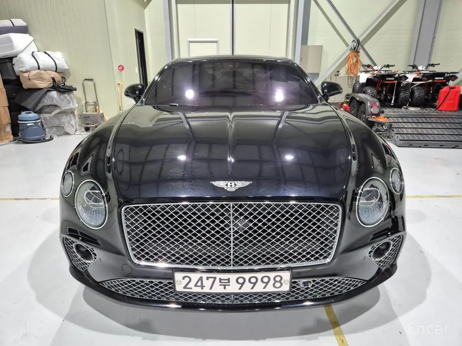 Фото 2 - Bentley Continental GT