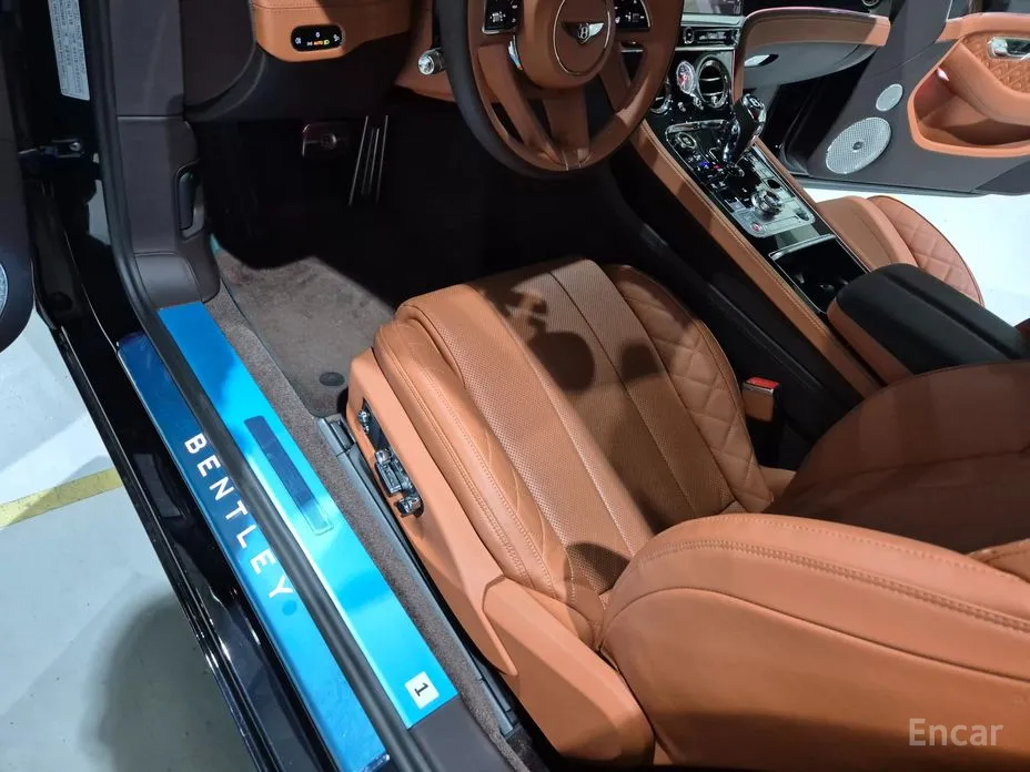 Фото 9 - Bentley Continental GT