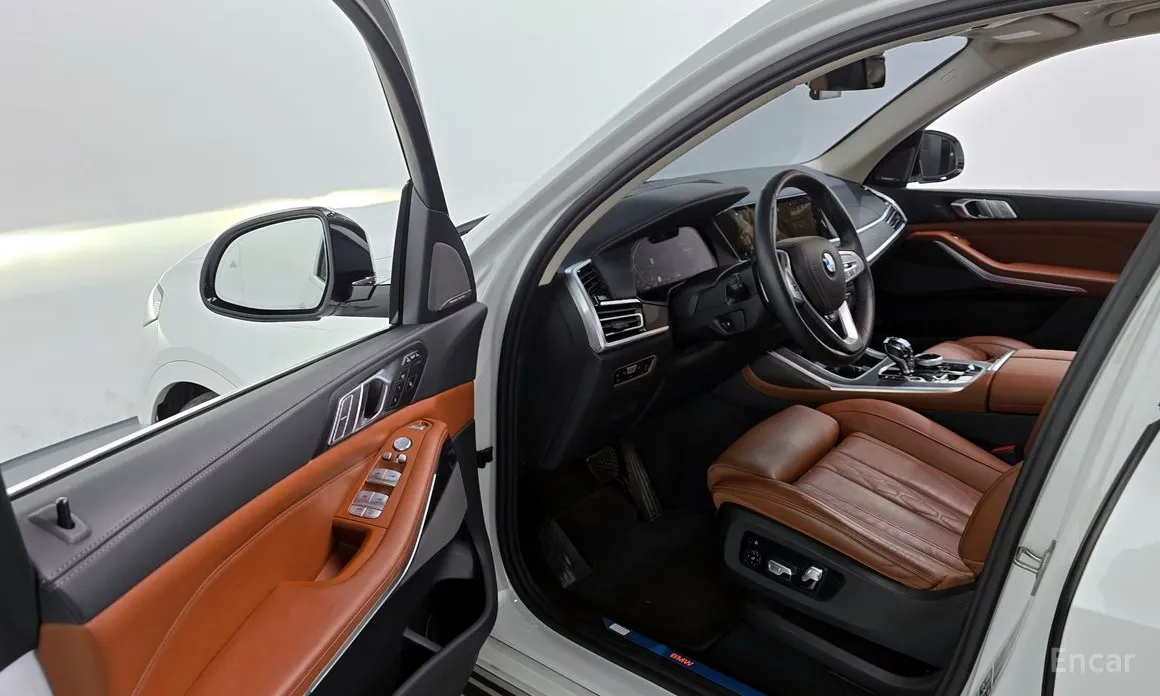 Фото 10 - BMW X7