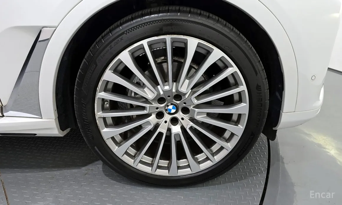 Фото 5 - BMW X7