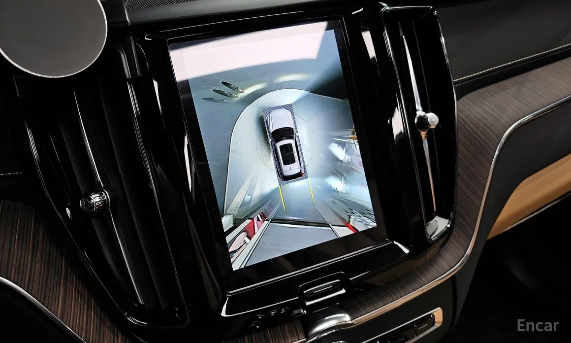 Фото 16 - Volvo XC60