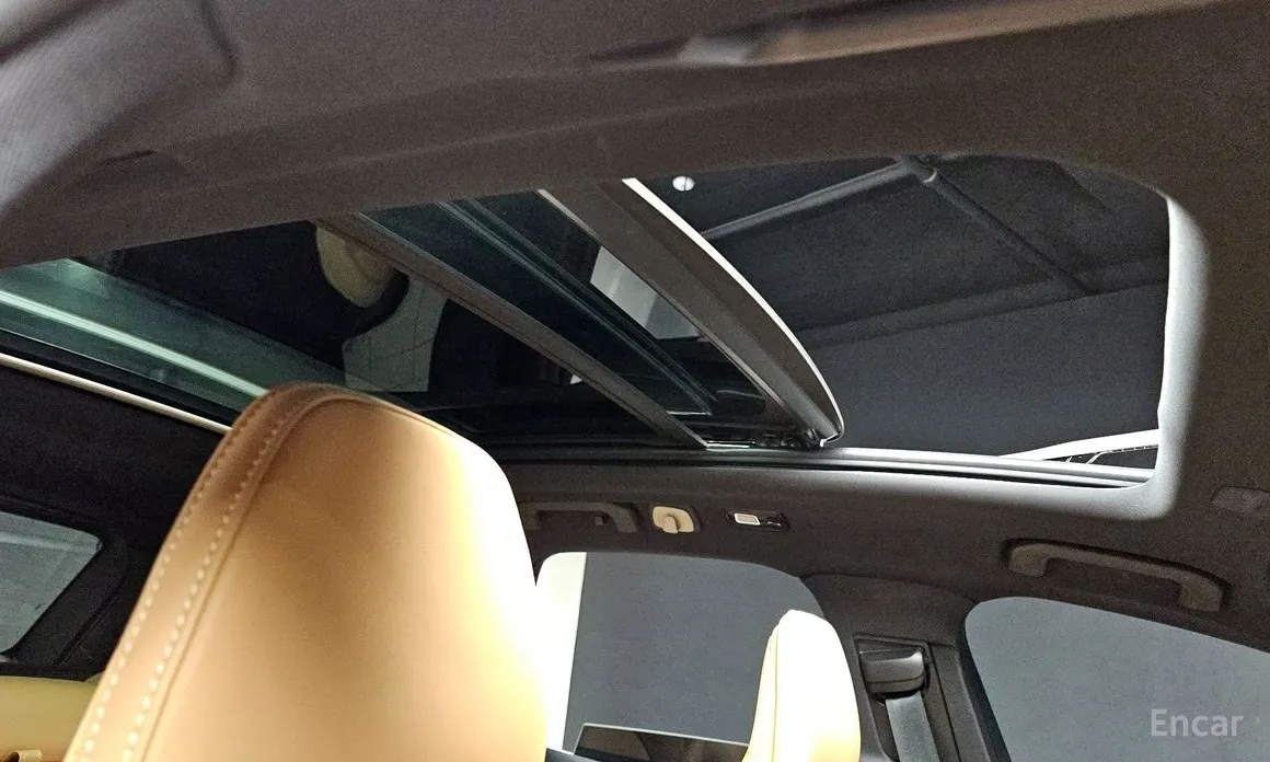 Фото 18 - Volvo XC60