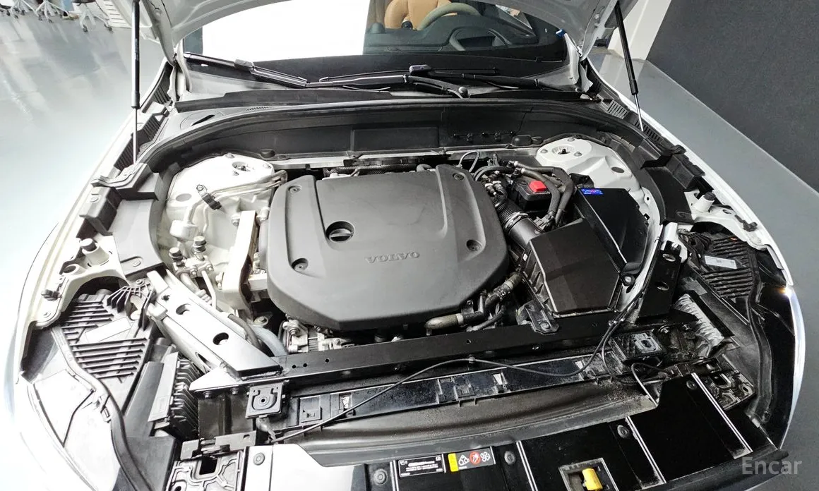 Фото 6 - Volvo XC60