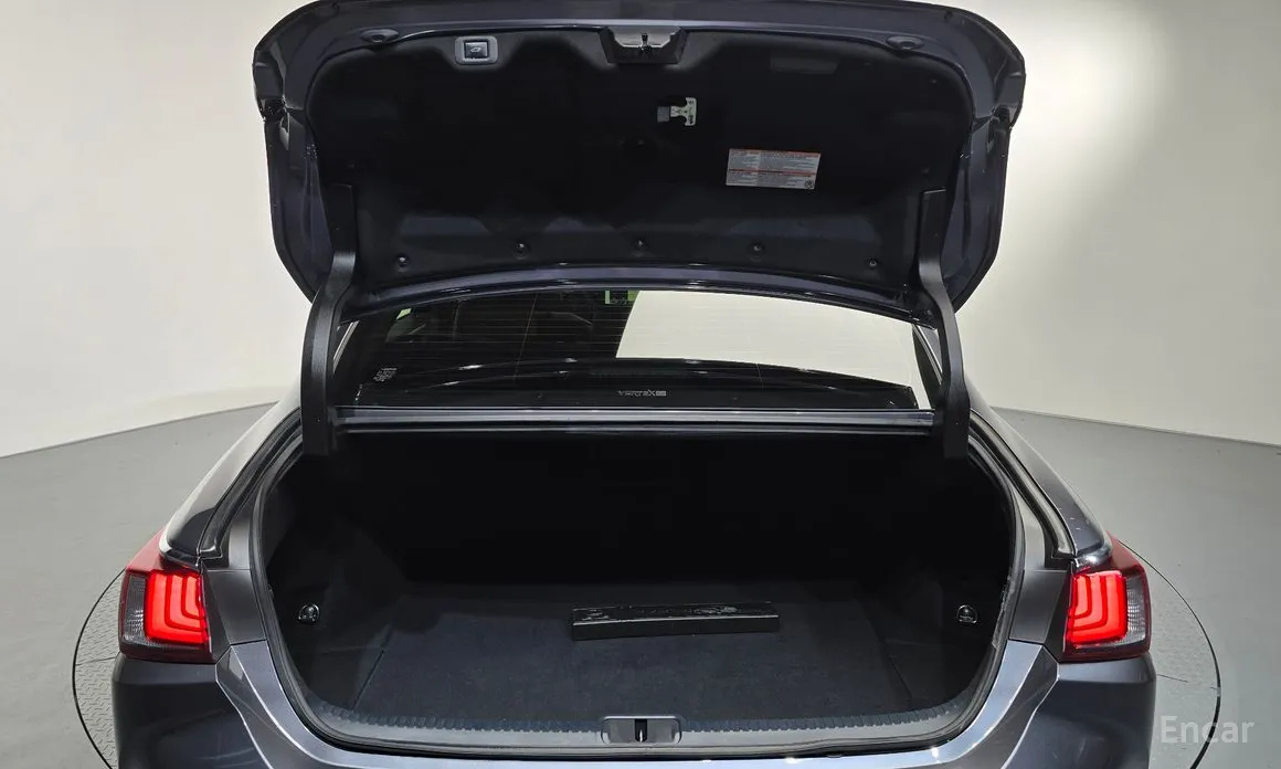 Фото 20 - Lexus ES