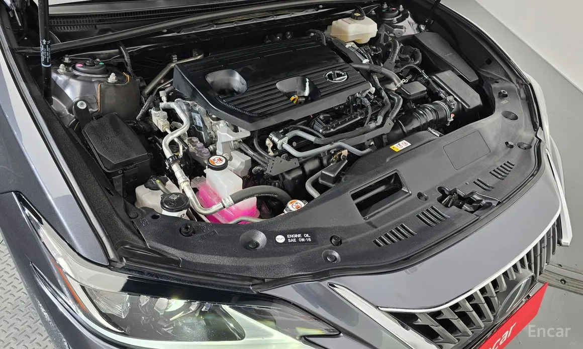 Фото 6 - Lexus ES