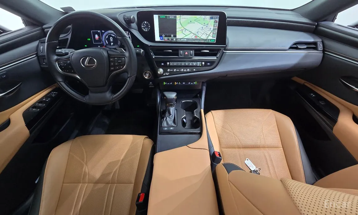 Фото 7 - Lexus ES