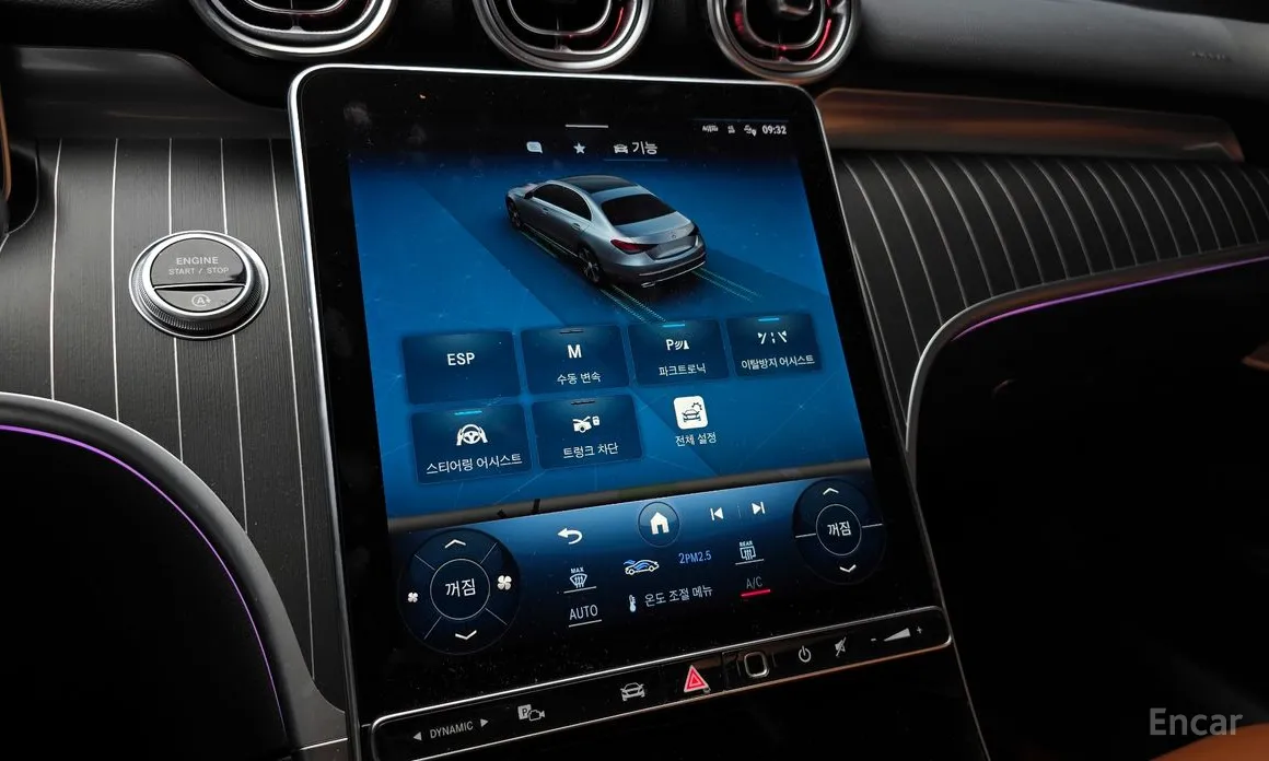 Photo 16 - Mercedes-Benz C-Class