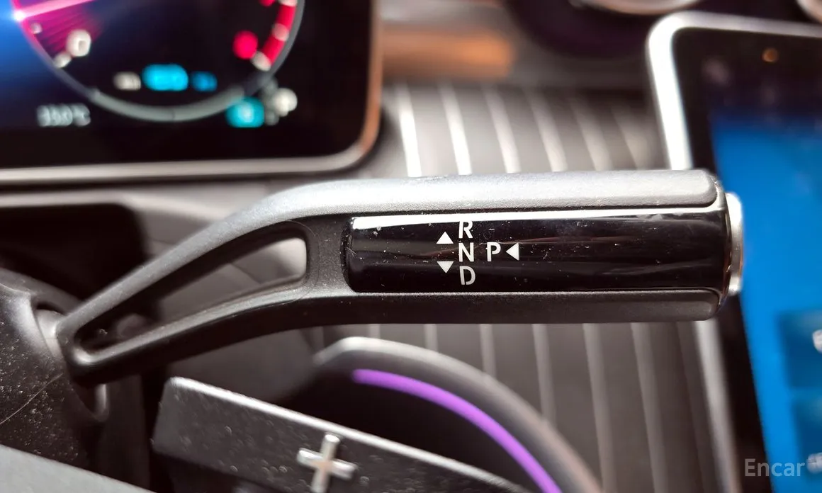 Photo 9 - Mercedes-Benz C-Class