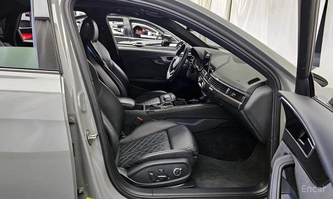 Фото 11 - Audi S4