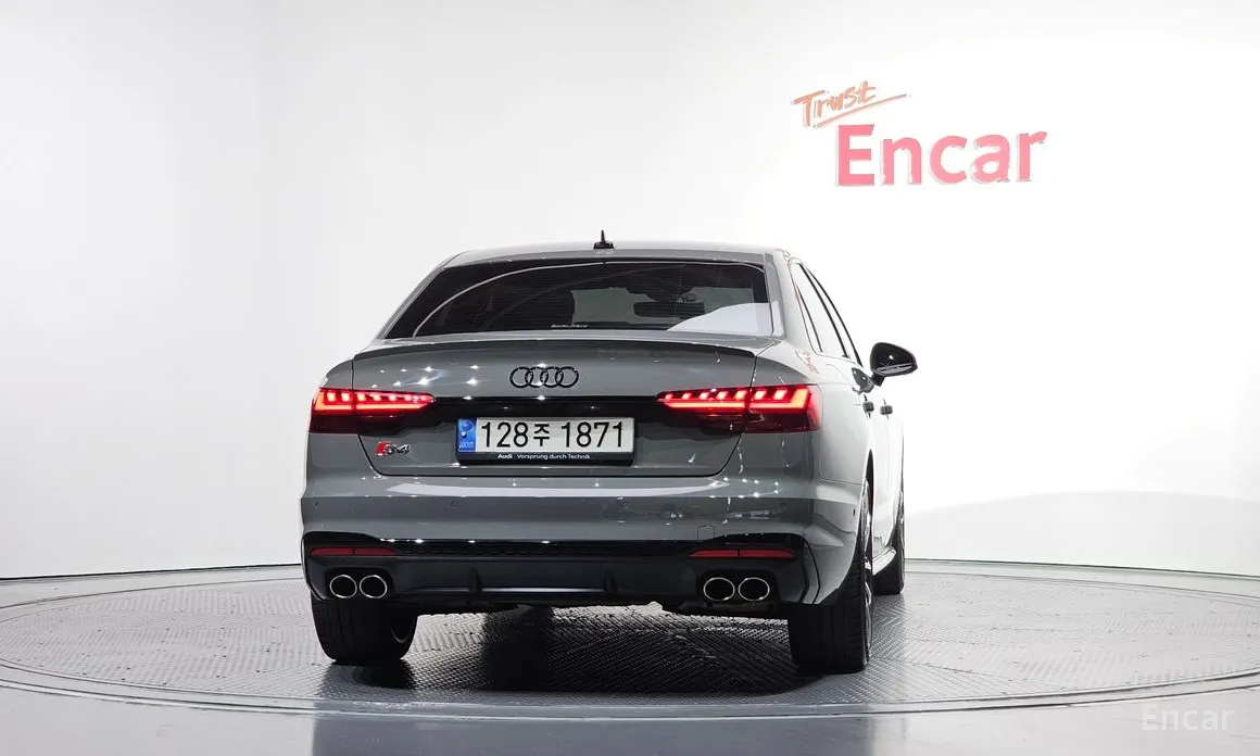 Фото 4 - Audi S4