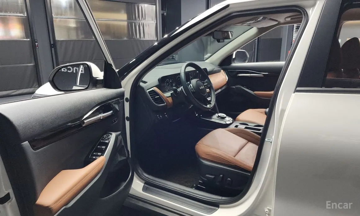 Фото 10 - Kia Seltos