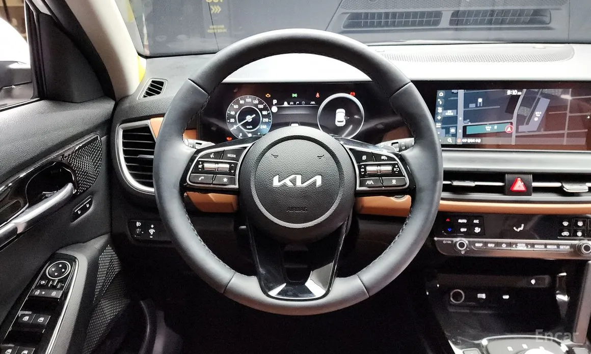 Фото 13 - Kia Seltos