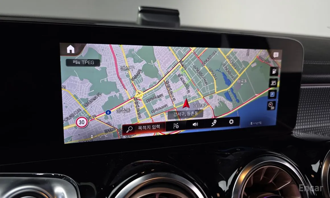 Фото 14 - Mercedes-Benz EQB