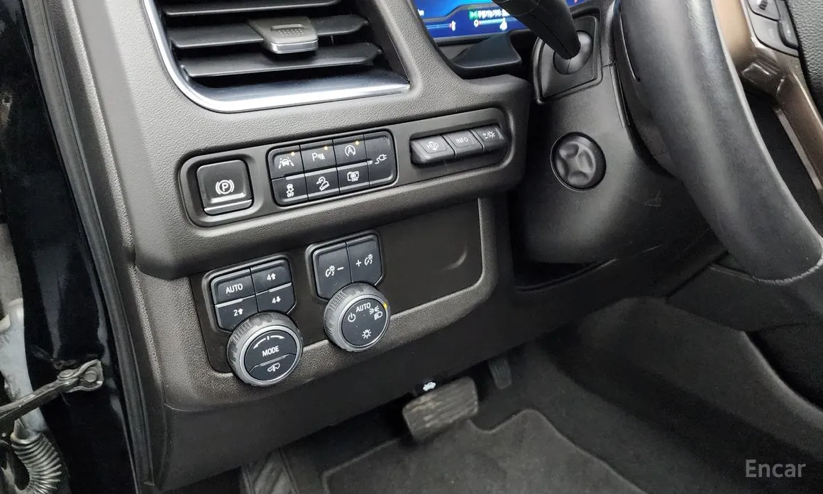 Фото 17 - Chevrolet Tahoe