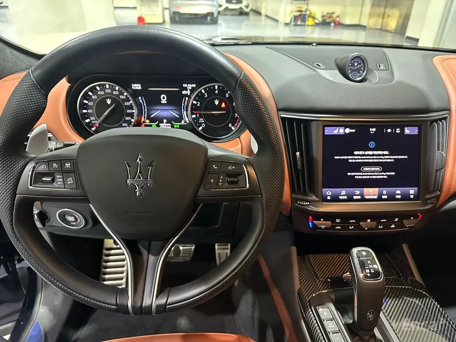 Фото 13 - Maserati Levante