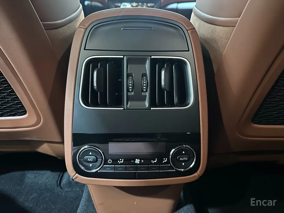 Фото 17 - Maserati Levante