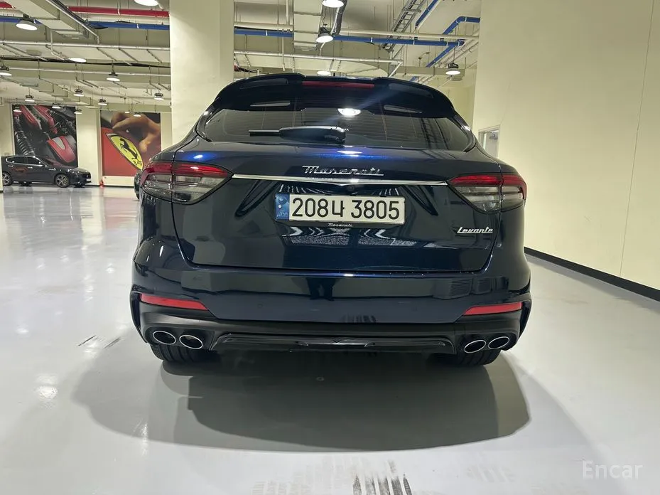 Фото 4 - Maserati Levante