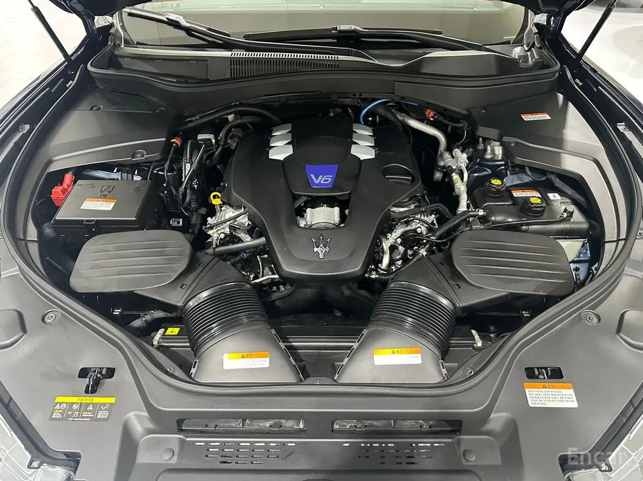 Фото 6 - Maserati Levante