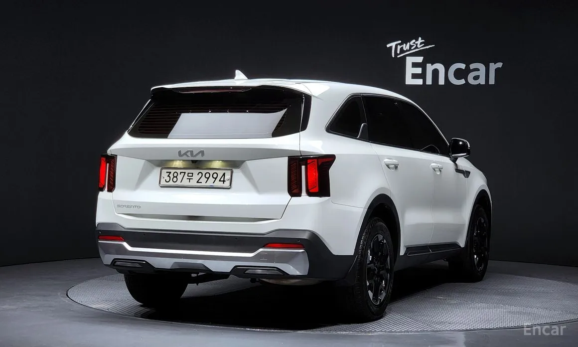 Фото 2 - Kia Sorento