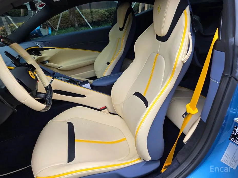 Фото 10 - Ferrari Roma