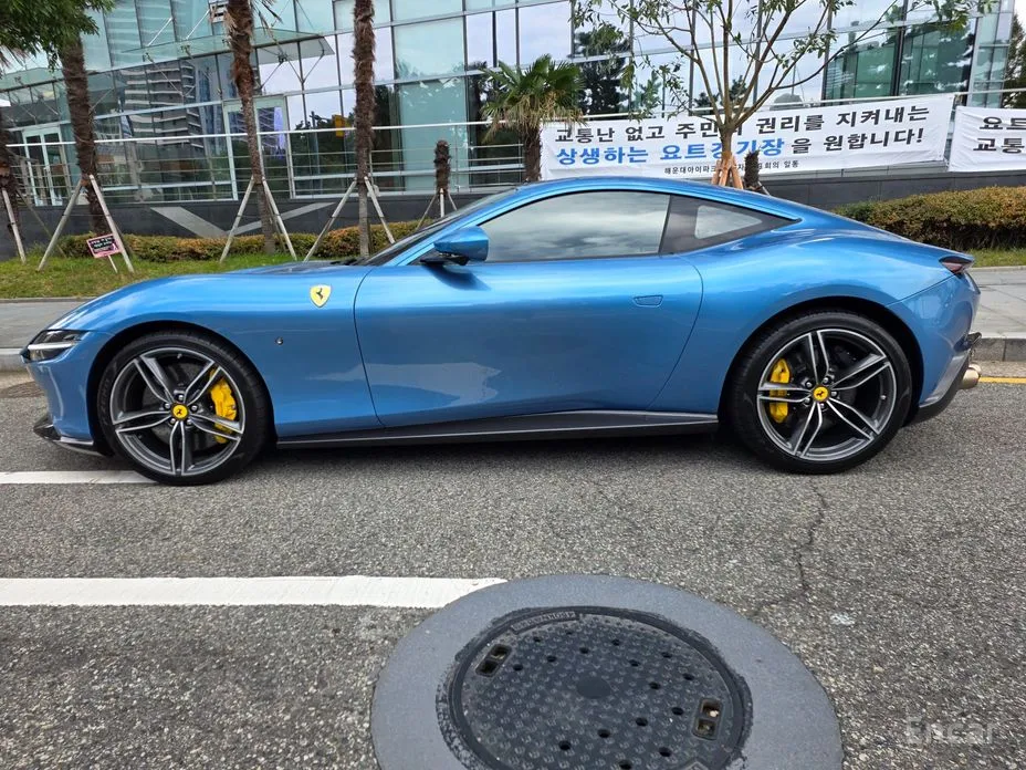 Фото 12 - Ferrari Roma