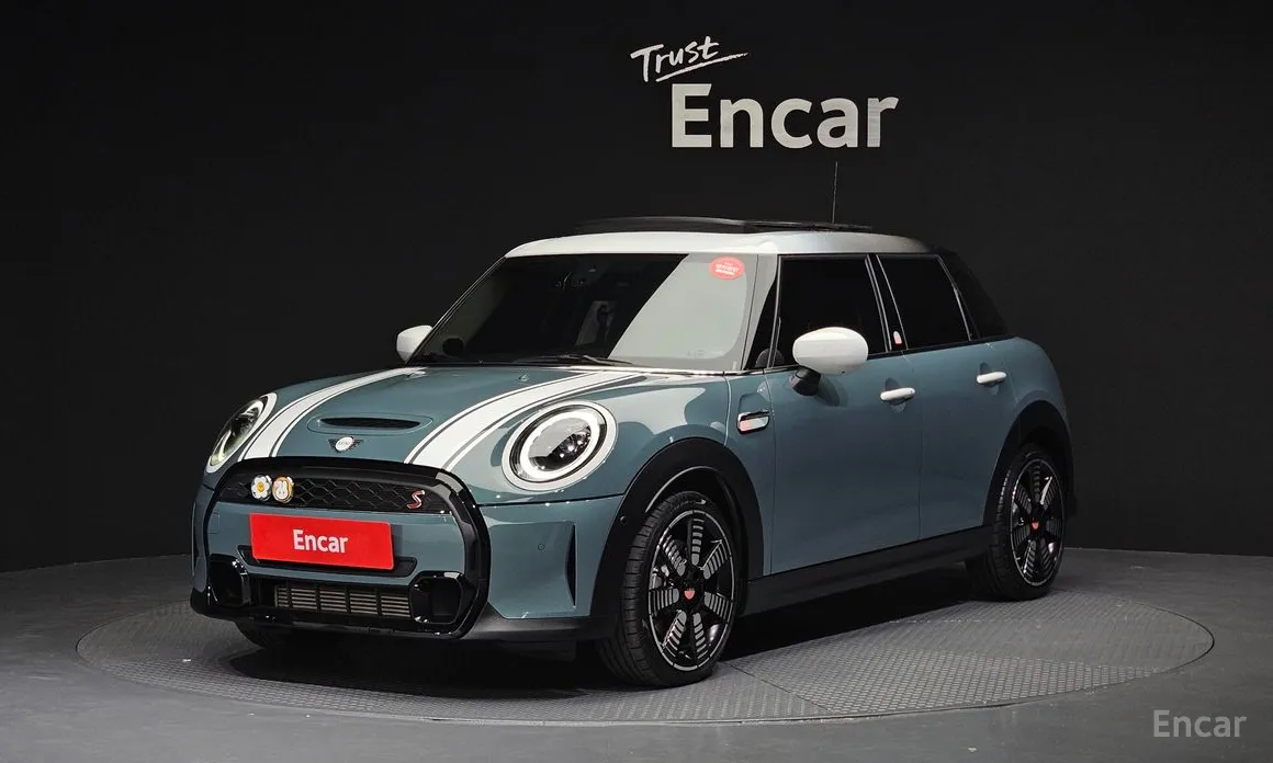 Фото 1 - Mini Cooper