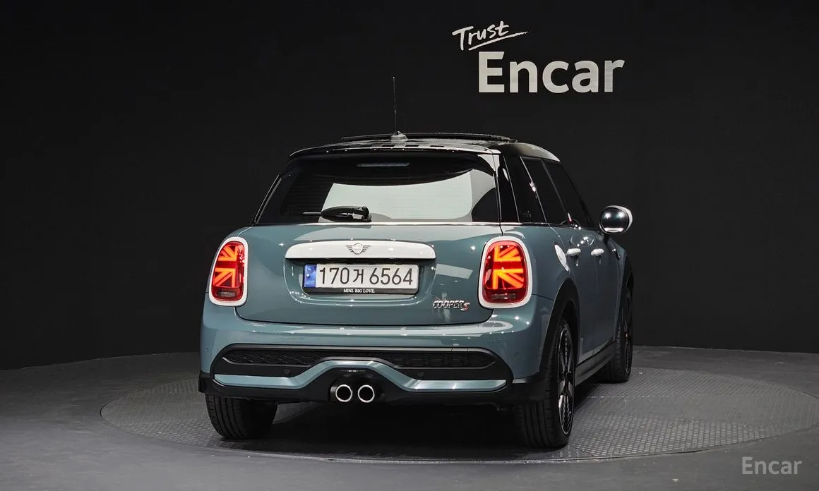 Фото 4 - Mini Cooper