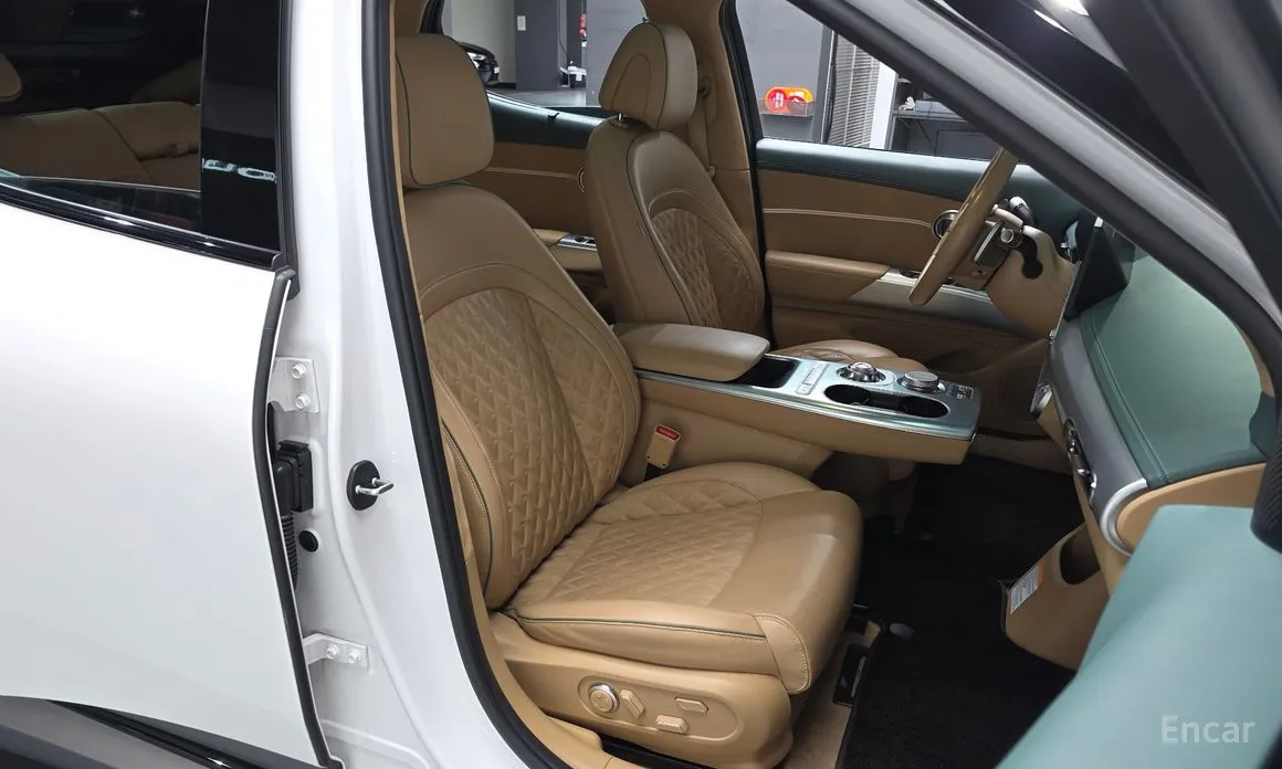 Фото 10 - Genesis GV60