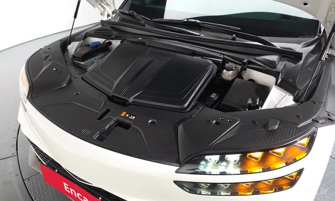 Фото 6 - Genesis GV60