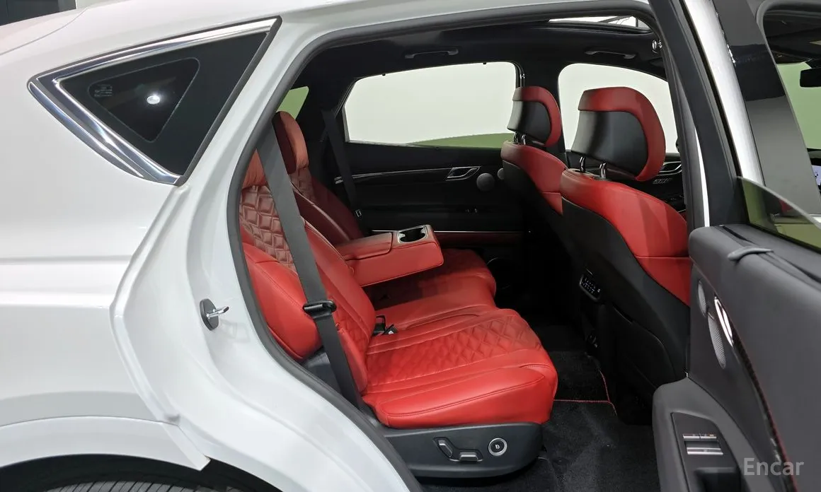 Фото 12 - Genesis GV80