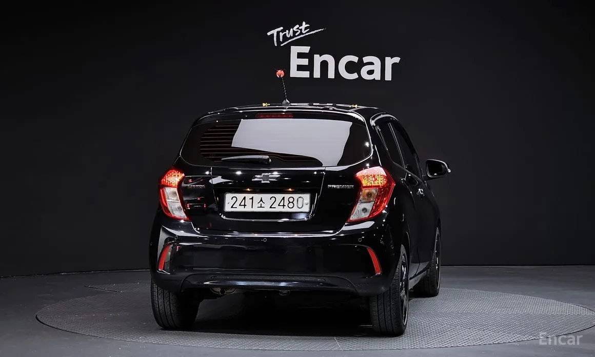 Фото 4 - Chevrolet Spark