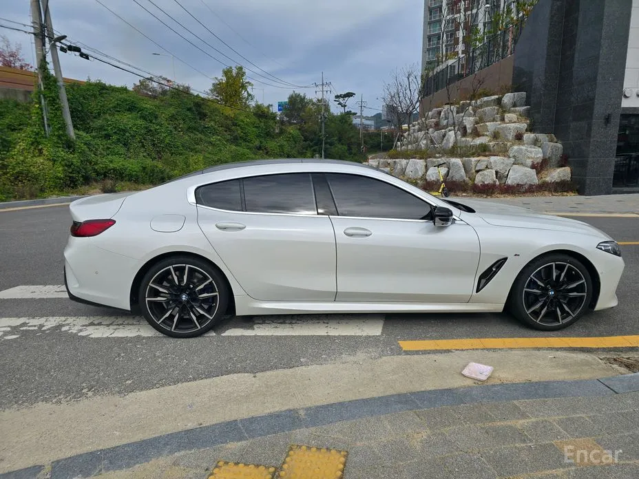 Фото 4 - BMW 8 Series