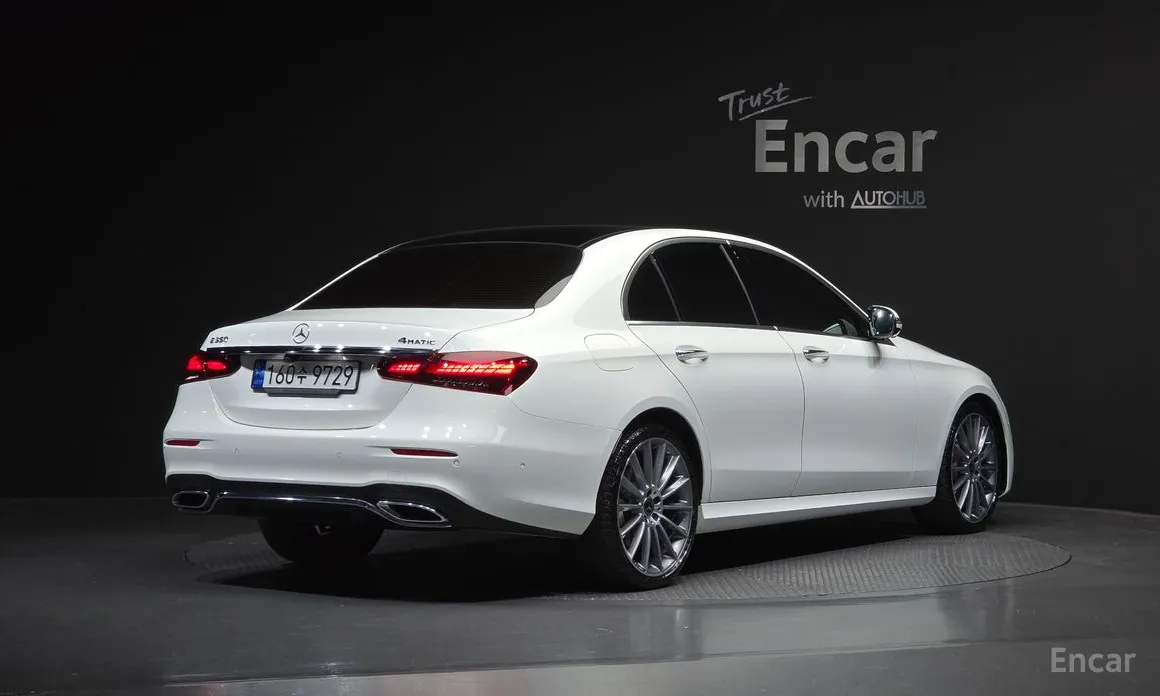 Фото 2 - Mercedes-Benz E-Class