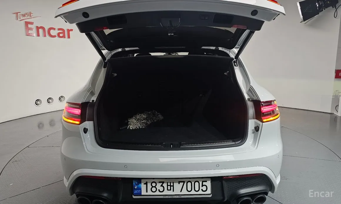 Фото 20 - Porsche Macan