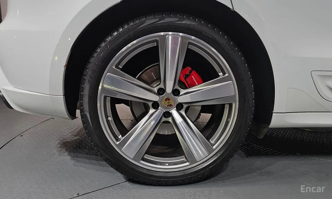 Фото 5 - Porsche Macan