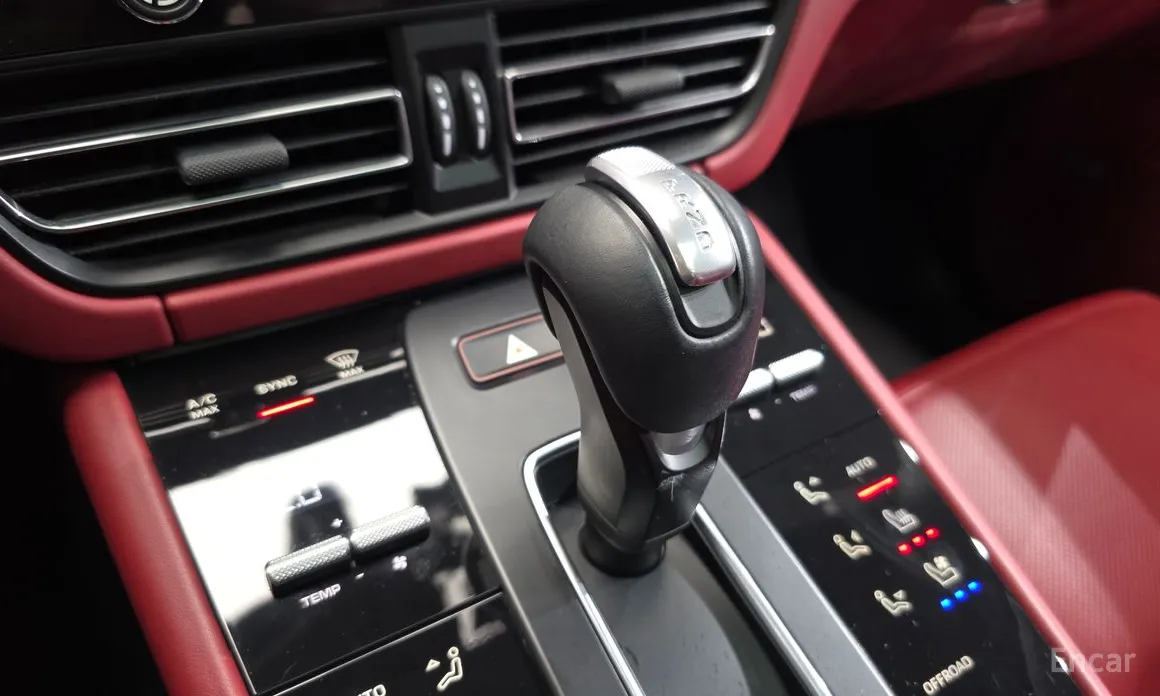 Фото 9 - Porsche Macan