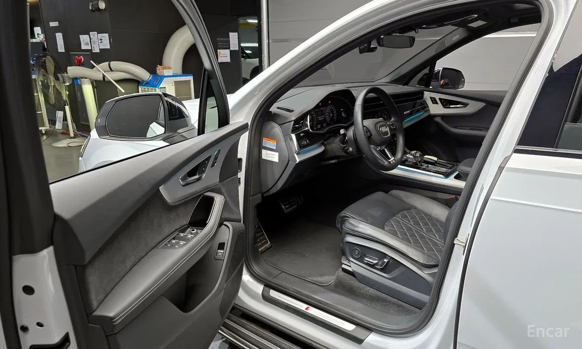 Фото 11 - Audi Q7