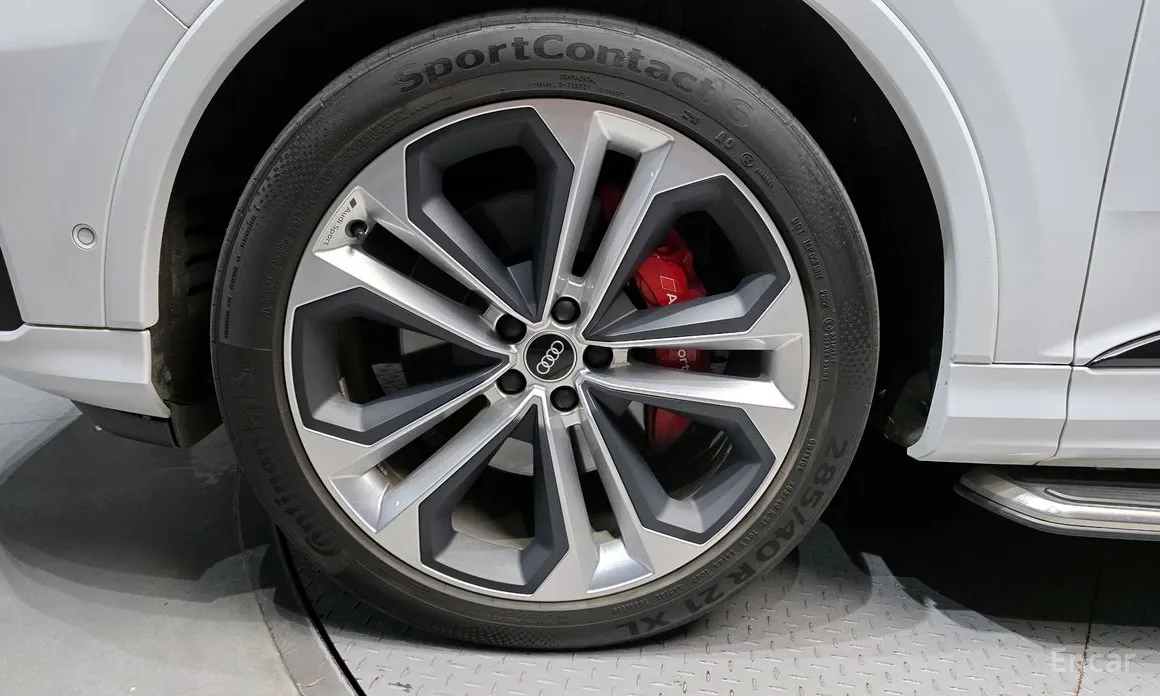 Фото 5 - Audi Q7