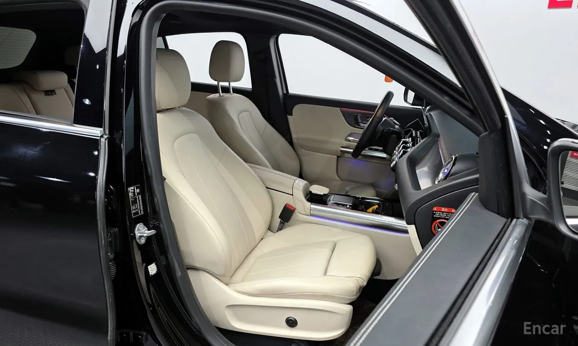 Фото 12 - Mercedes-Benz GLA-Class