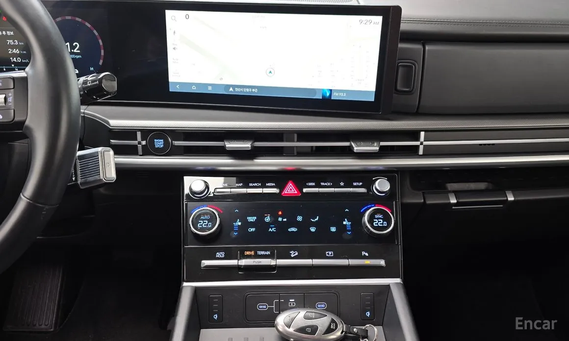 Фото 15 - Hyundai Santa Fe