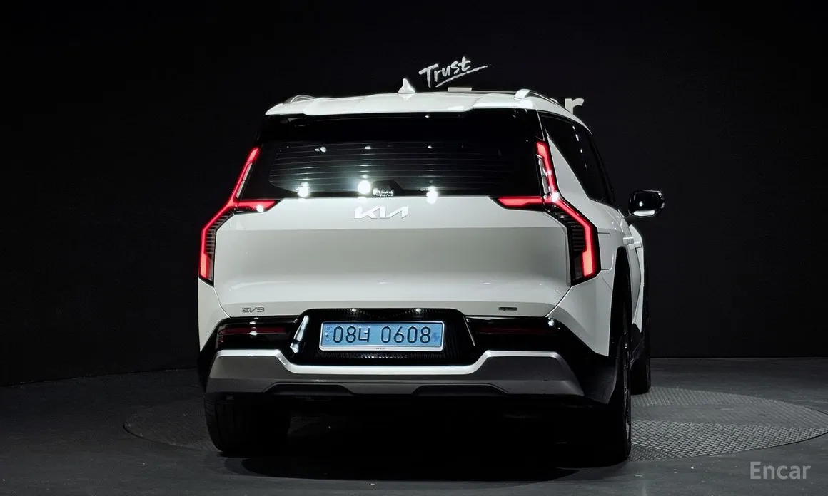 Фото 4 - Kia EV9