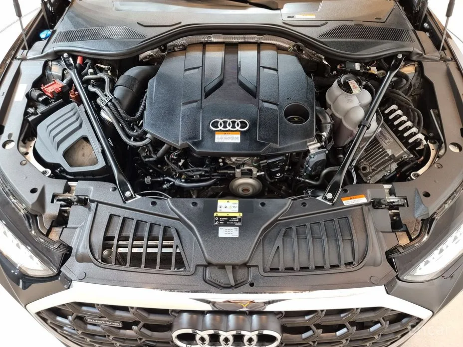 Фото 6 - Audi A8