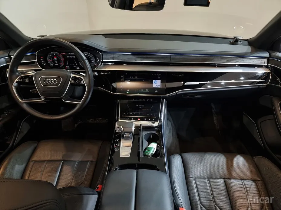 Фото 7 - Audi A8