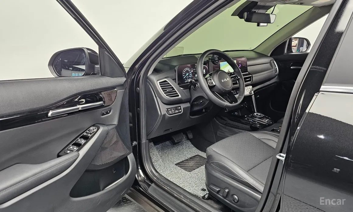 Фото 10 - Kia Seltos