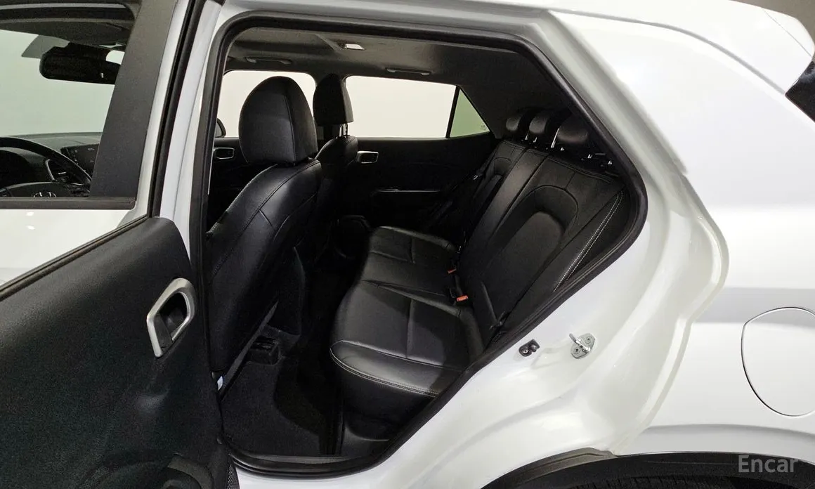 Фото 11 - Hyundai Venue