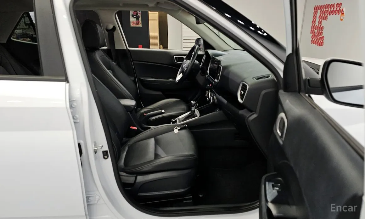 Фото 12 - Hyundai Venue