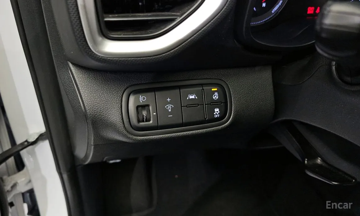 Фото 13 - Hyundai Venue