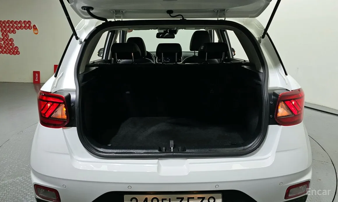 Фото 20 - Hyundai Venue