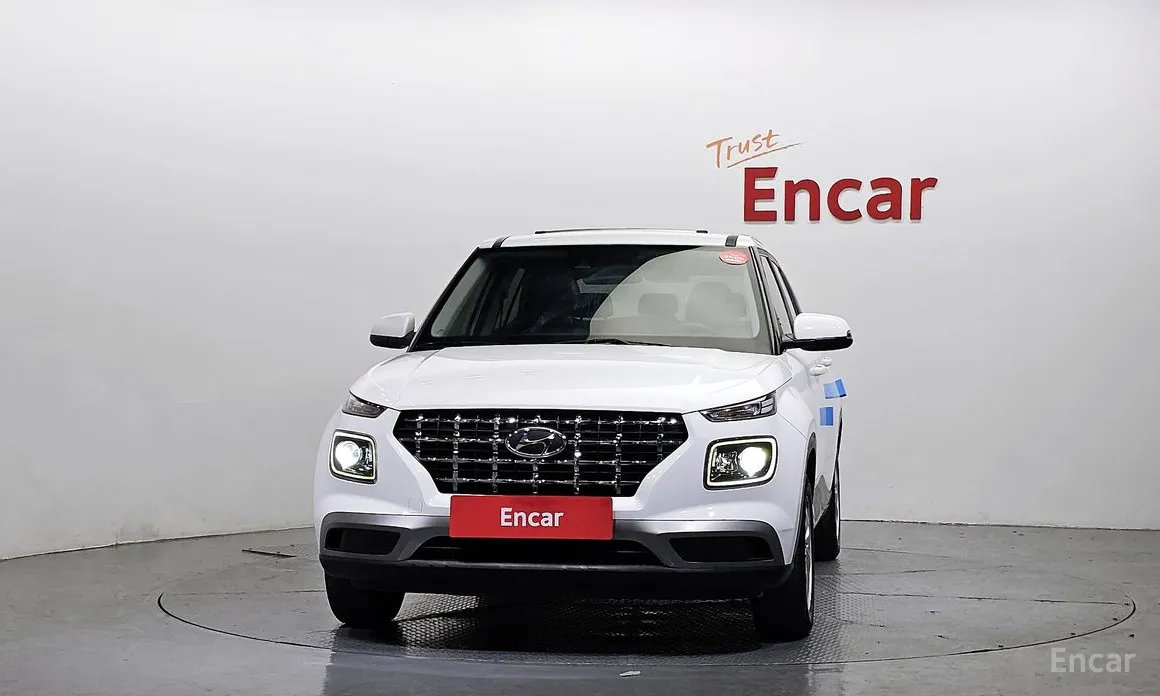 Фото 3 - Hyundai Venue